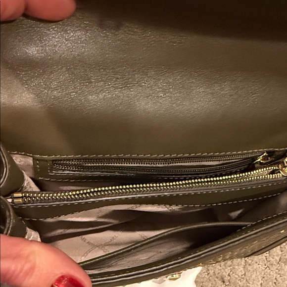 MICHAEL MICHAEL KORS
Whitney Large Studded Leather Convertible Shoulder Bag - Picture 5 of 12